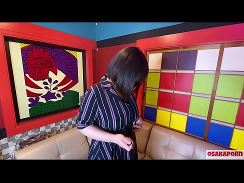 ❤️ Une jolie Japonaise aux gros seins se masturbe avec des jouets sexuels et a un orgasme. Elle parle dans une interview de son expérience de la baise. Gros seins et chatte poilue gémissant bruyamment. Osakaporn Vidéo de baise at us ❌️